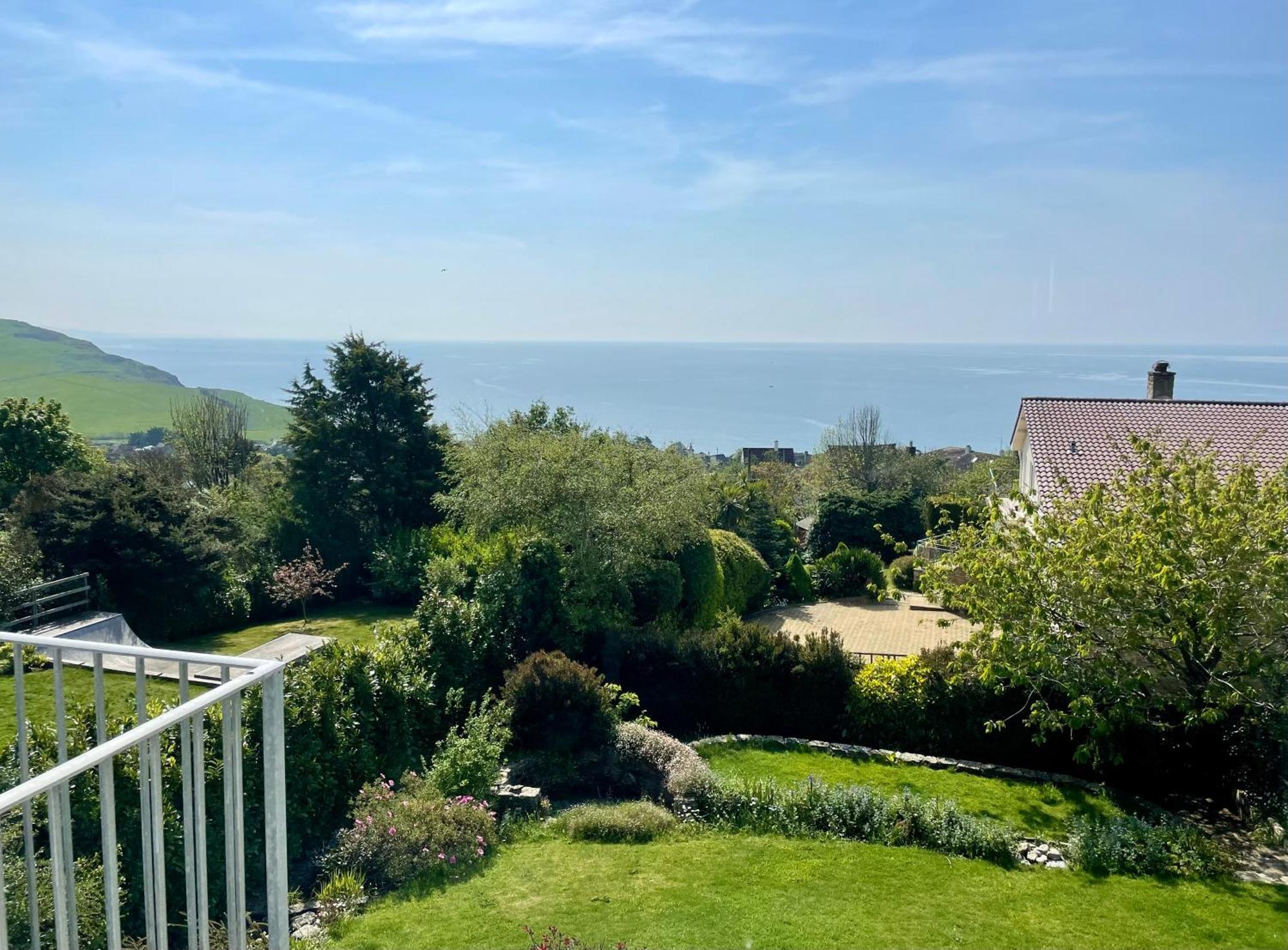 Stunning Charmouth Property With Bay Views! Exterior photo