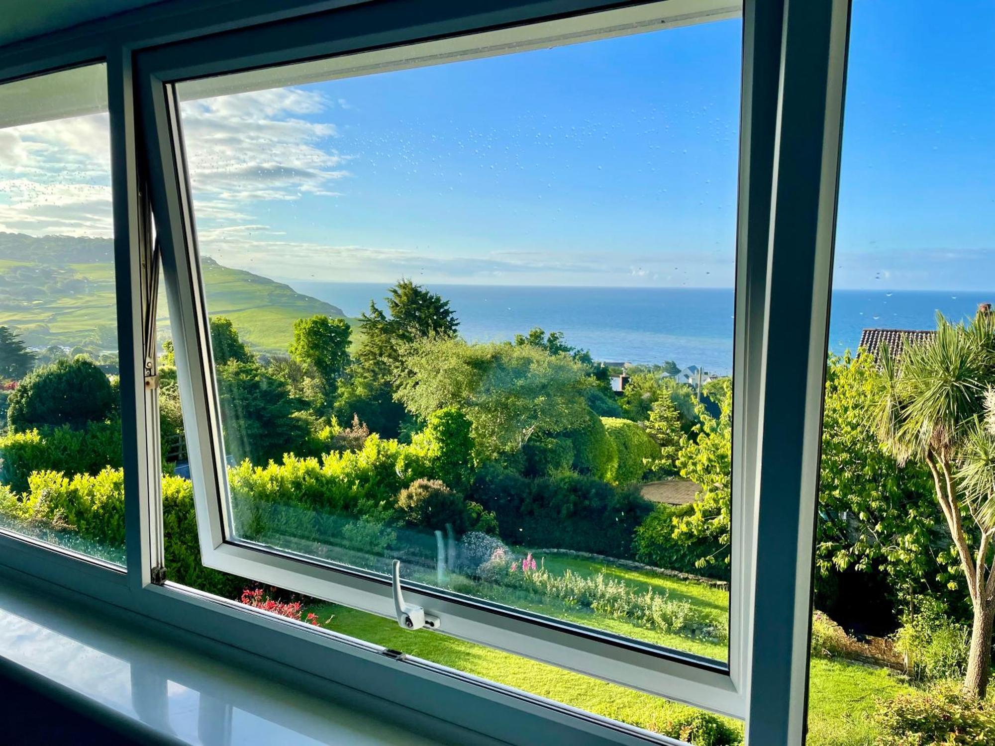 Stunning Charmouth Property With Bay Views! Exterior photo